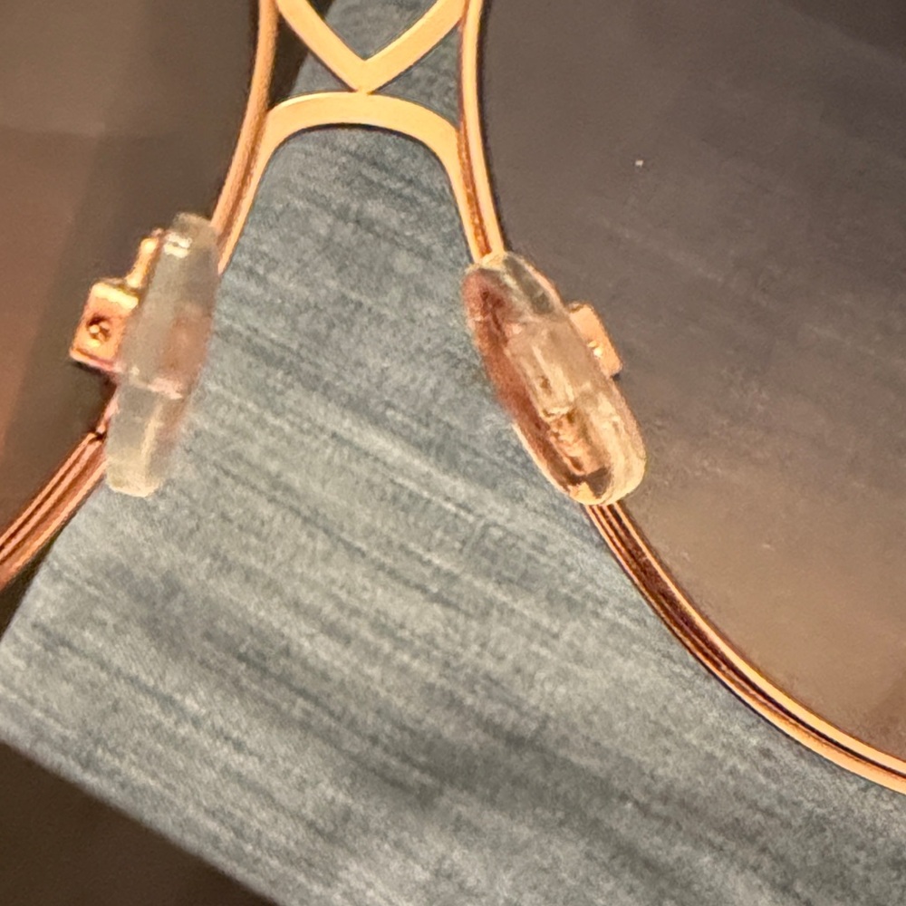 Stylish Gold Sunglasses - Picture 6 of 7